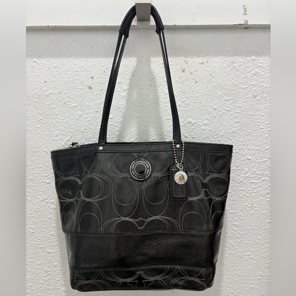 Coach black shoulder bag